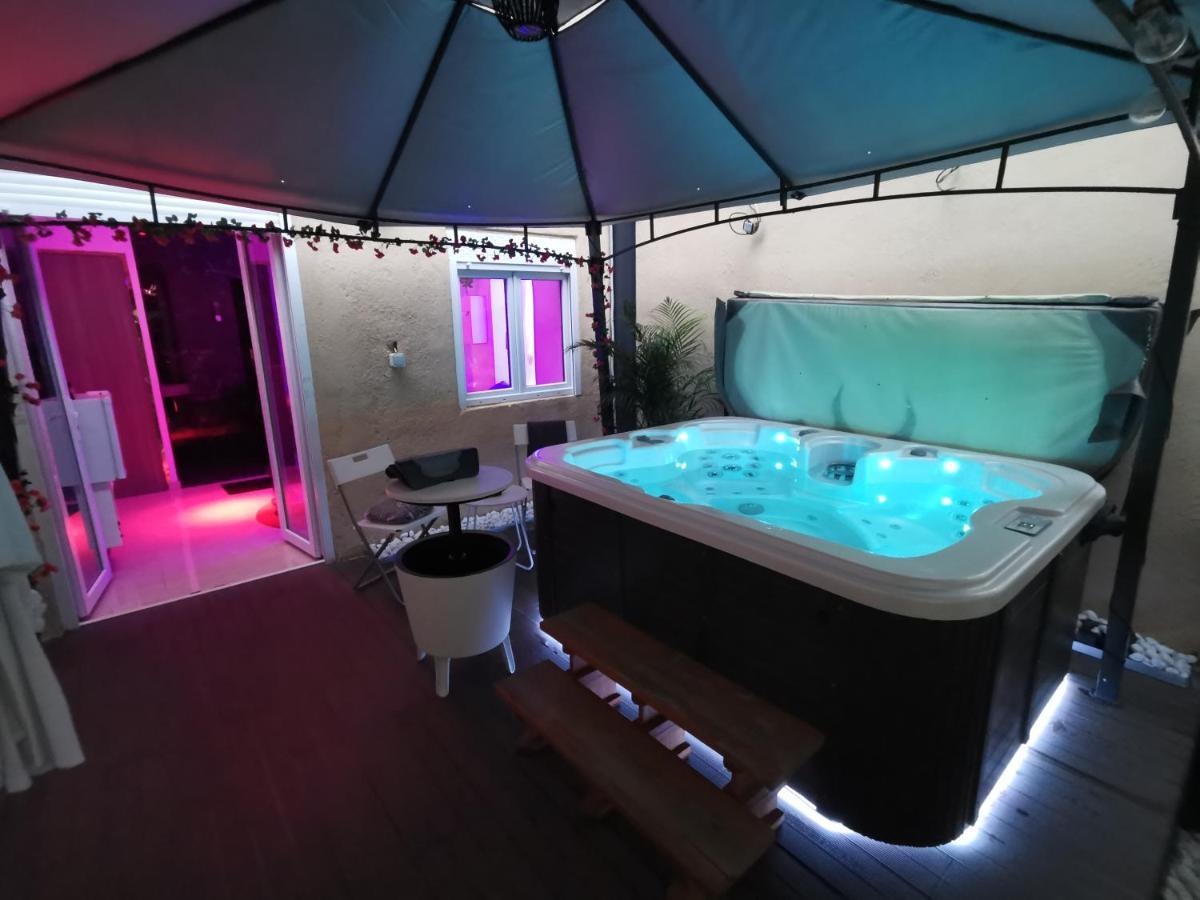 Ferienwohnung Lyon Superbe Jacuzzi Vue Sur Jardin Villeurbanne Exterior foto